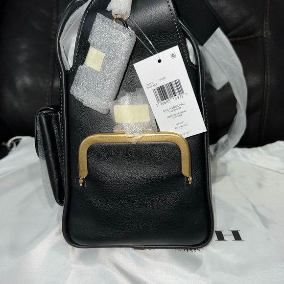 Coach Haversack Black Leather Shoulder Bag with Gold Turn-Lock Accents - Picture 6 of 7
